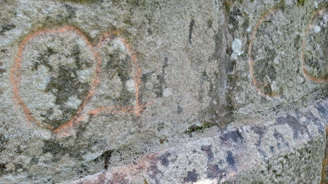 Imagen de las pintadas en el Mosteiro