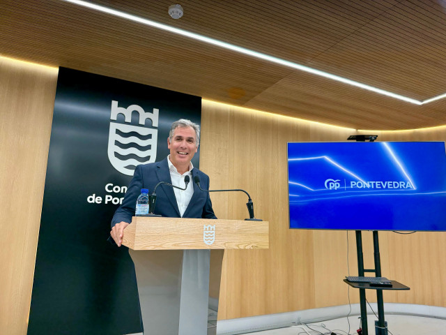 El portavoz del PP de Pontevedra, Rafael Domínguez, en rueda de prensa
