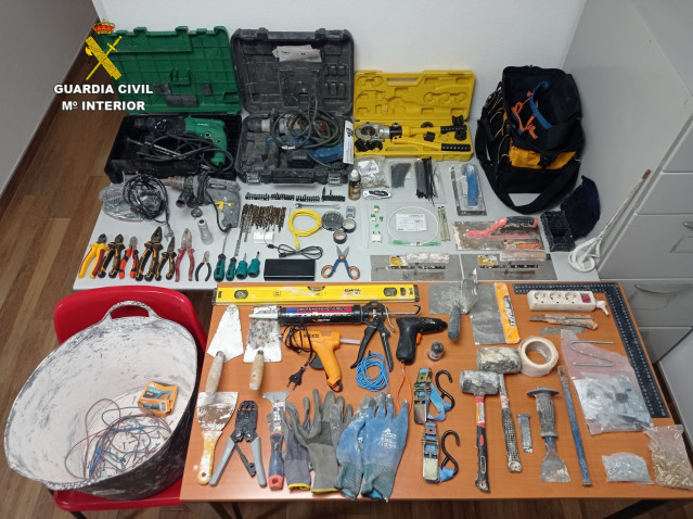 Detenido por robar herramientas por valor de 3.500 euros en dos furgonetas en Nigrán (Pontevedra)