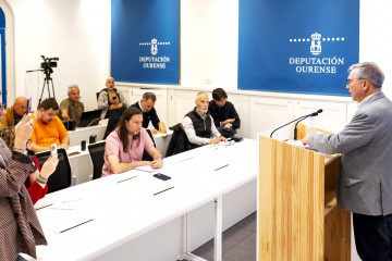 El presidente de la Diputación de Ourense, Luis Menor, da cuenta de los asuntos aprobados en junta provincial