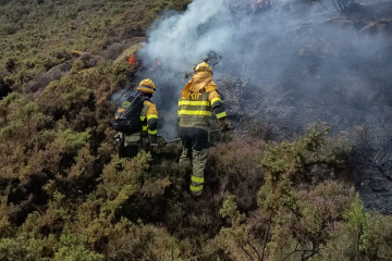 La Brif de Laza trabajando en el incendio en Ponteareas, afirman que es el tercero en lo que va de año en ese municipio