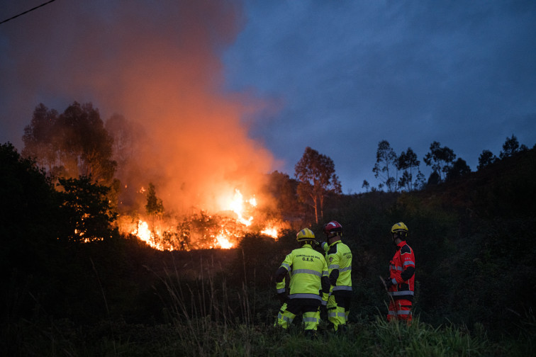 Bomberos de Ourense al límite: 