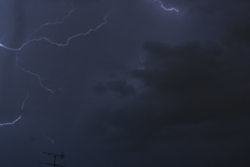 Archivo - Tormenta eléctrica en el distrito de Hortaleza, a 10 de septiembre de 2023, en Madrid (España).