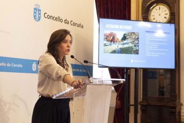 La alcaldesa de A Coruña, Inés Rey, en rueda de prensa