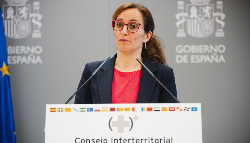 La ministra de Sanidad, Mónica García, ofrece declaraciones a los medios tras el pleno del Consejo Interterritorial del Sistema Nacional de Salud (CISNS), en el Ministerio de Sanidad, a 27 de marzo 