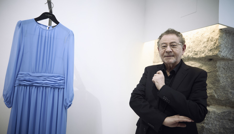 El diseñador Roberto Verino realiza una presentación estática de su colección primavera-verano 2026, en el Monbull Corner, a 16 de marzo de 2026, en Madrid (España). El diseñador Roberto Verino 