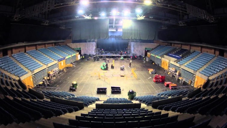 Todo listo en el Multiusos Fontes do Sar para la llegada de Ultraligera, Xoel López o Sidonie en el Festival Jaleo!