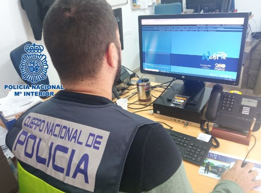Archivo - La Policía Nacional advierte de un aumento de denuncias por ciberestafas.