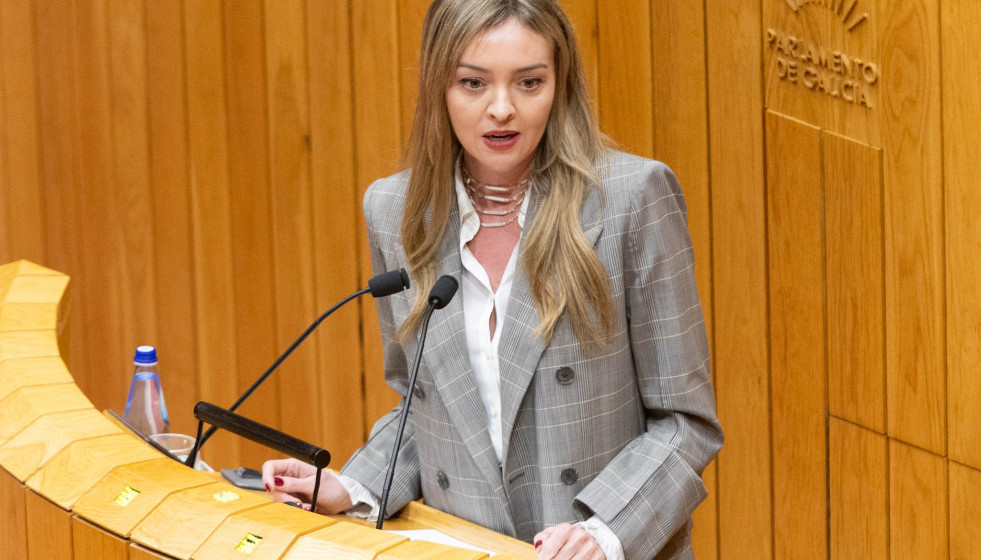 Archivo - La conselleira de Política Social e Igualdade, Fabiola García, en el pleno del Parlamento.