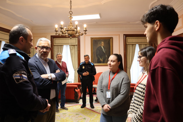 Alumnos de prácticas en la Policía Local de Lugo