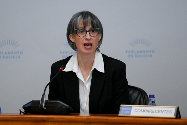 La directora xeral de Desenvolvemento Pesqueiro, Ángeles V. Suárez,en comisión