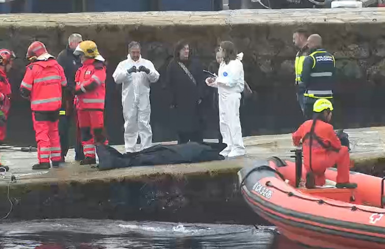 ¿Quién cerró el candado para que Amador se ahogara encadenado en el puerto de Ribeira?