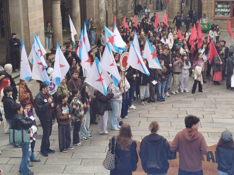 Los estudiantes gallegos toman la calle contra la privatización de la educación y la Universidad de Abanca