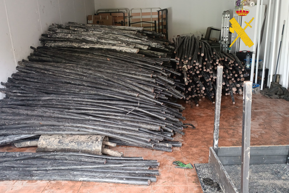 Cable de cobra robado.