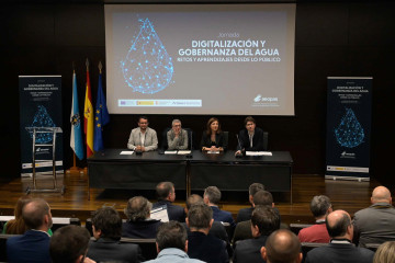 La conselleira de Medio Ambiente e Cambio Climático, Ángeles Vázquez, en unas jornadas en Arteixo (A Coruña).