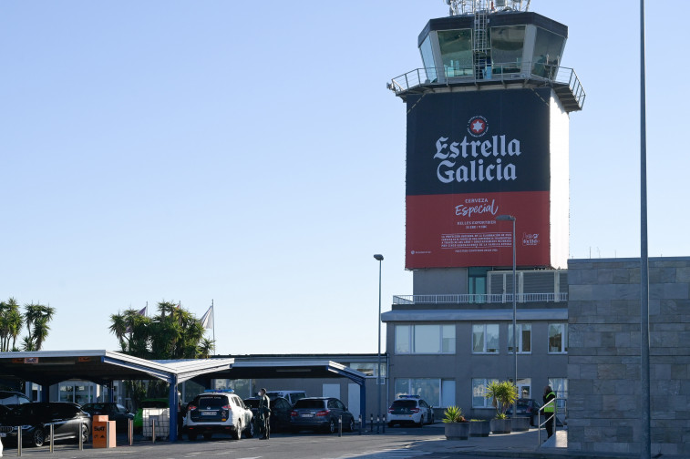 Archivo - Aeropuerto de Alvedro (A Coruña).