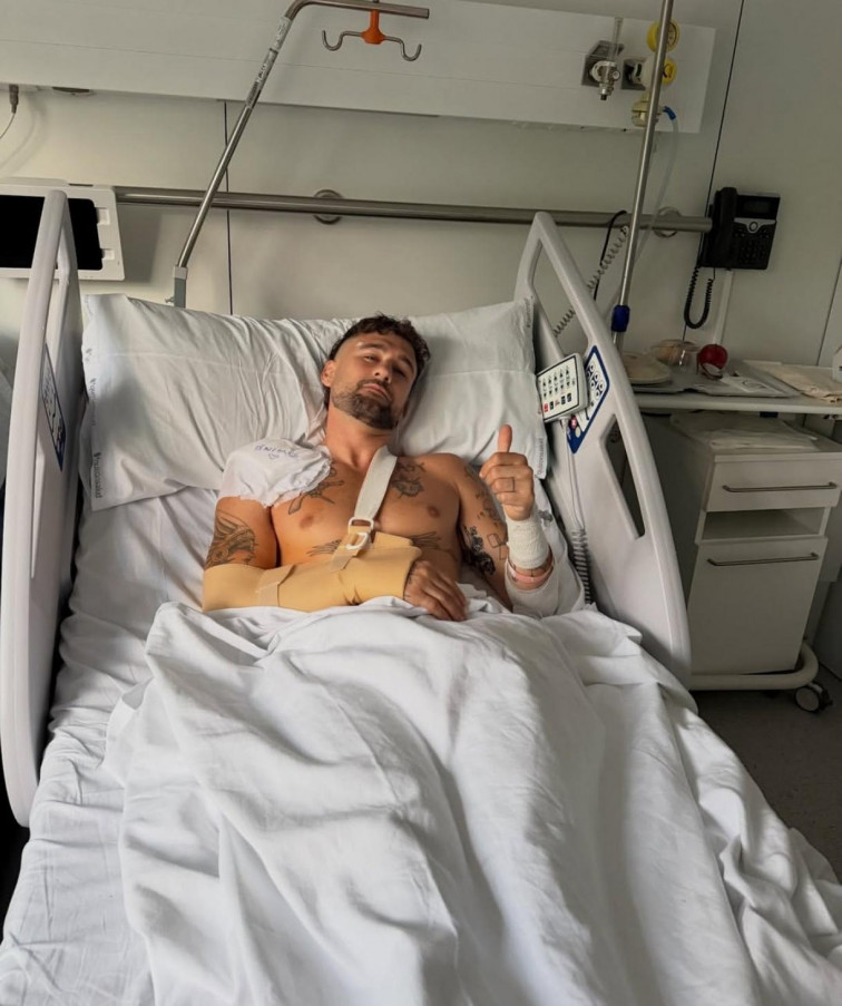 La caída de Dani Fernández en pleno concierto obliga a cambiar de fecha su actuación en A Coruña