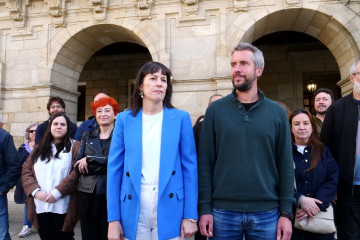 La portavoz nacional del BNG, Ana Pontón, junto a teniente de Alcaldía de Lugo, Rubén Arroxo, comparece ante los medios