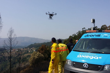 Archivo - Emprego de equipo de drons da Axega
