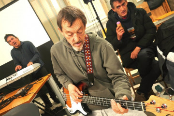 Los Coquitos, la banda que se creo en el proyecto Barraca XXI, en una acutación en la SGAE