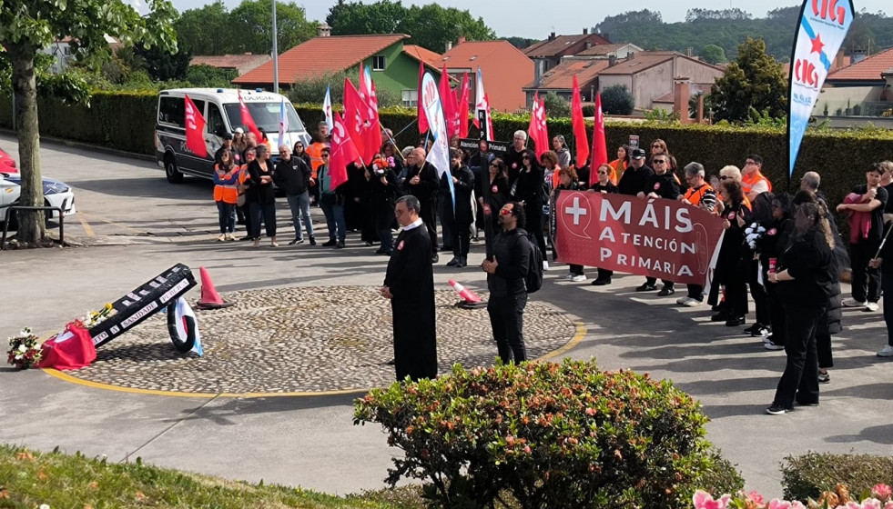 Concentración de CIG-Saúde ante la Consellería de Sanidade, en Santiago de Compostela.