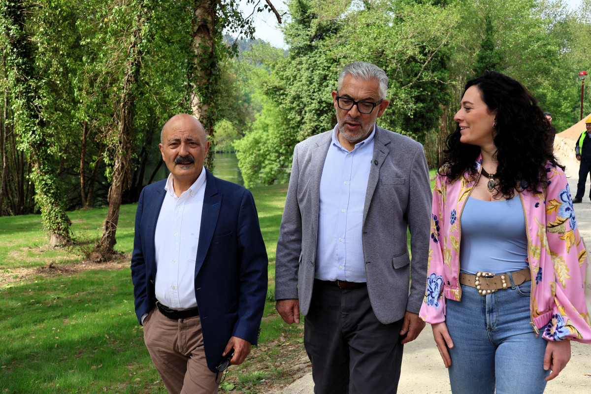 El alcalde y el presidente de la CHMS abren al pu00fablico la uniu00f3n de los paseos fluviales del Rato y del Miu00f1o, completando asu00ed el gran cinturu00f3n verde de Lugo.