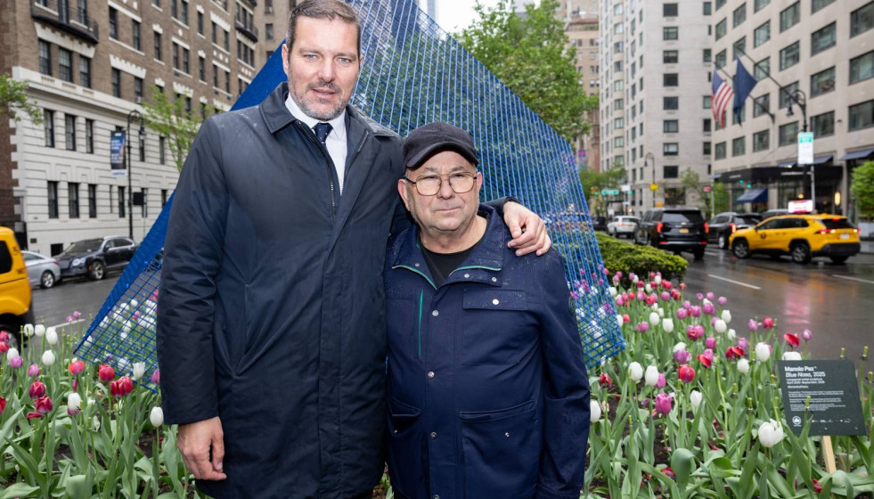 La Xunta acompaña a Manolo Paz en la inauguración de su muestra en Nueva York