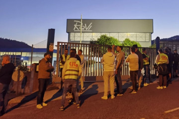 Piquete frente a Revi durante la huelga del metal en una imagen de archivo de octubre de 2022