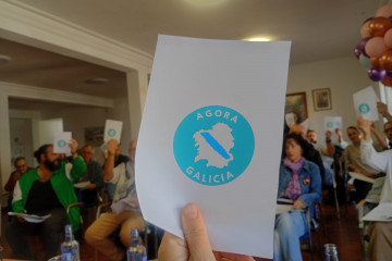 Votación en el Congreso de Constititución de Agora Galicia