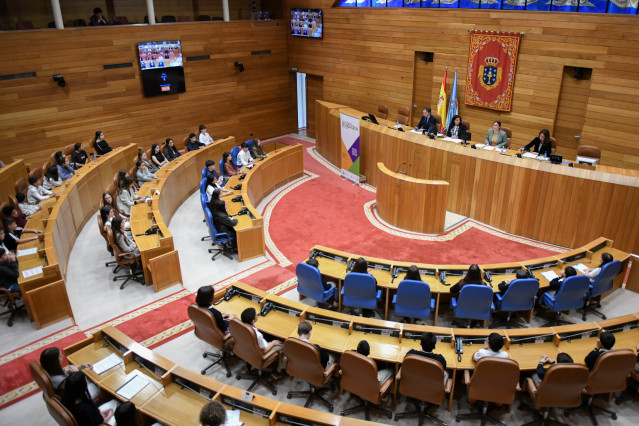 Pleno infantil en el Parlamento de Galicia.