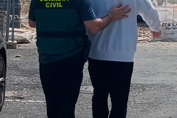 Uno de los detenidos del grupo criminal desarticulado especializado en robos en establecimientos de hostelería en la provincia de A Coruña.