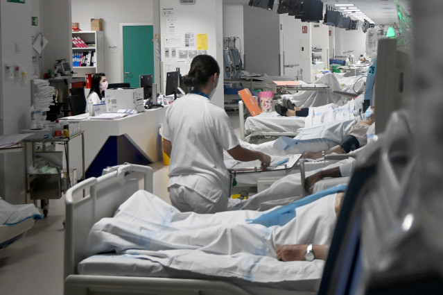 Archivo - Hospital Castilla y León. Cama hospital, Sacyl, médico.