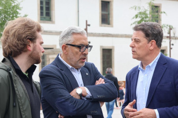 El secretario xeral del PSdeG, José Ramón Gómez Besteiro, junto al alcalde de Lugo, Miguel Fernández