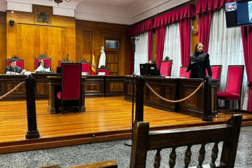 Acusada de blanquear casi 90.000 euros en Ourense niega conocimientos informáticos y dice que no recibió dinero en el juicio celebrado en la Audiencia Provincial de Ourense