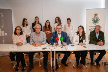 Presentación de una campaña para prevenir las enfermedades de transmisión sexual entre jóvenes promovida por el Colegio de Médicos de A Coruña