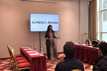 La secretaria general del PPdeG, Paula Prado, en la apertura del I Torneo de Debate de la Fundación Alfredo Brañas, en Santiago de Compostela, a 2 de mayo de 2026.