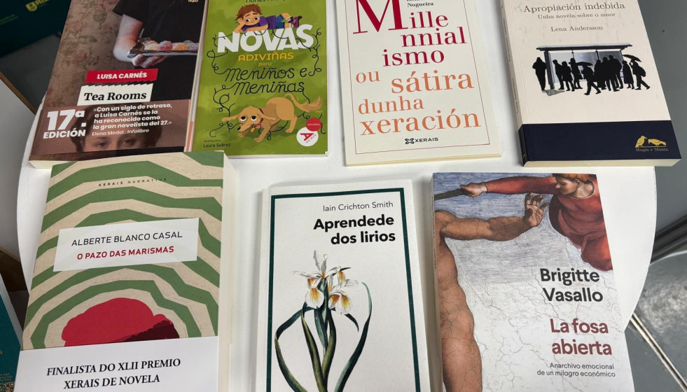 Compras de libros de la alcaldesa de Santiago, Goretti Sanmartín, en la feria del libro