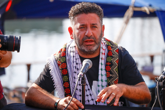 Archivo - El activista de la Global Sumud Flotilla, Saif Abukeshek