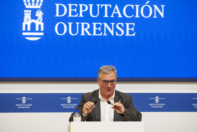 Rueda de prensa del presidente de la Diputación de Ourense, Luis Menor