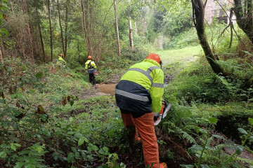 La Xunta realiza labores de conservación fluvial en ríos de Viveiro y Cedeira.