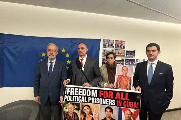 El eurodiputado gallego del PP Francisco Millán Mon se reúne este martes en Bruselas con José Daniel Ferrer, líder de la oposición cubana, que se encuentra realizando una gira por Europa.