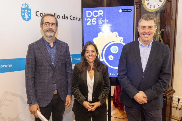 La alcaldesa de A Coruña, Inés Rey, presenta el Día de la Ciencia en la Calle