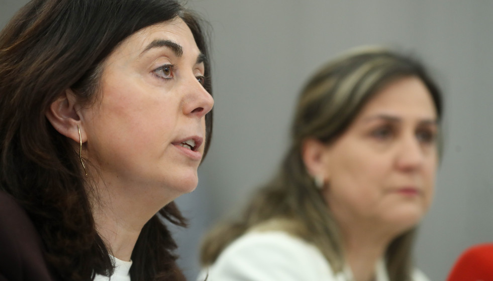 La concejala del PP y futura alcaldesa, Elena Candia, con María Reigosa. Foto de archivo.