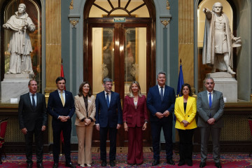 La conselleira de Medio Ambiente e Cambio Climático, Ángeles Vázquez, junto a los representantes de otras autonomías del PP.