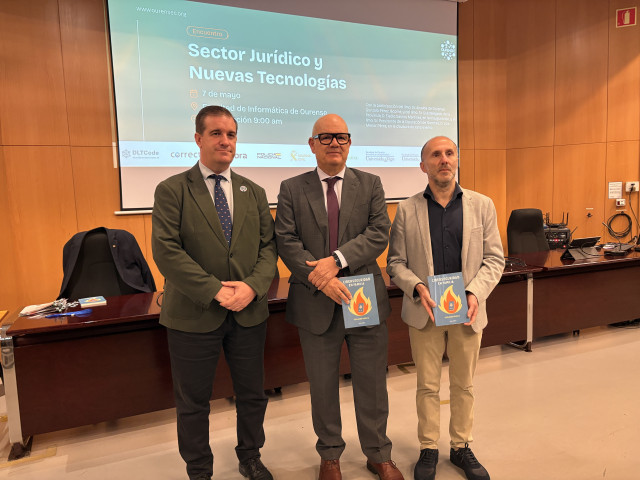 El subdelegado del Gobierno en Ourense, Eladio Santos, el alcalde, Gonzalo Pérez Jácome, y otras autoridades participan en la Conferencia anual de Ciberseguridade OurenSEC