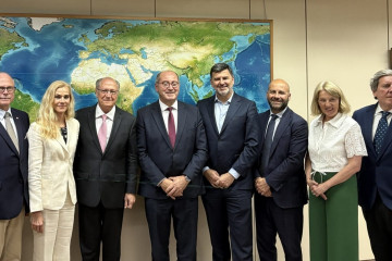 El Eurodiputado del PSdeG, Nicolás González Casares, participa esta semana en la reunión interparlamentaria entre la Unión Europea y Brasil, que se celebra en Brasilia y Río de Janeiro