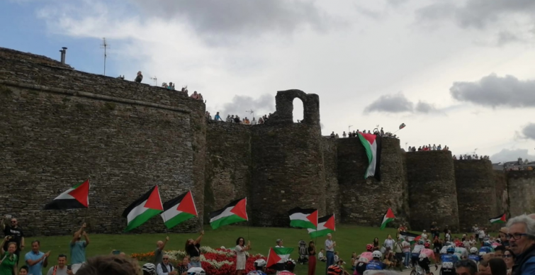 Retirar la bandera de Palestina, primera decisión de Elena Candia como alcaldesa de Lugo