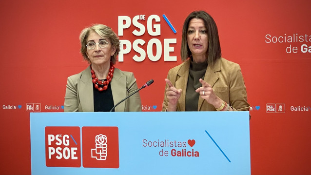 La diputada socialista Silvia Longueira (i) y la secretaria de Organización del PSdeG, Lara Méndez (d), en rueda de prensa, a 8 de mayo de 2026.