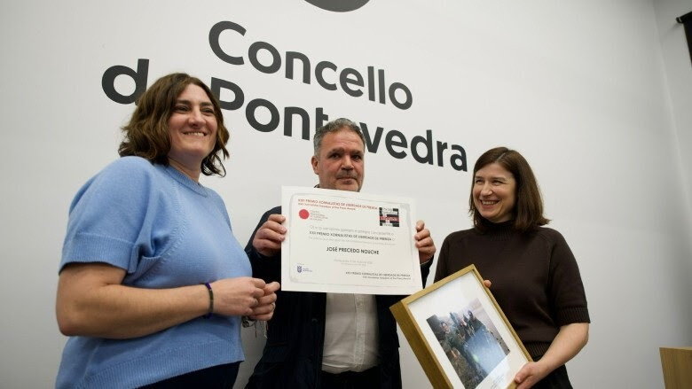 El periodista José Precedo recibe el XXII Premio Xornalistas de Liberdade de Prensa en Pontevedra, a 9 de mayo de 2026.