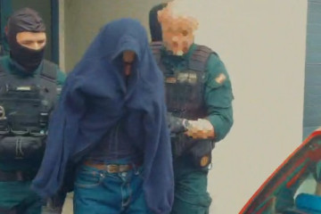 Un operativo de la Guardia Civil en Carballo (A Coruña) finaliza con cinco personas detenidas tras el registro de una vivienda, a 2 de mayo de 2026.
